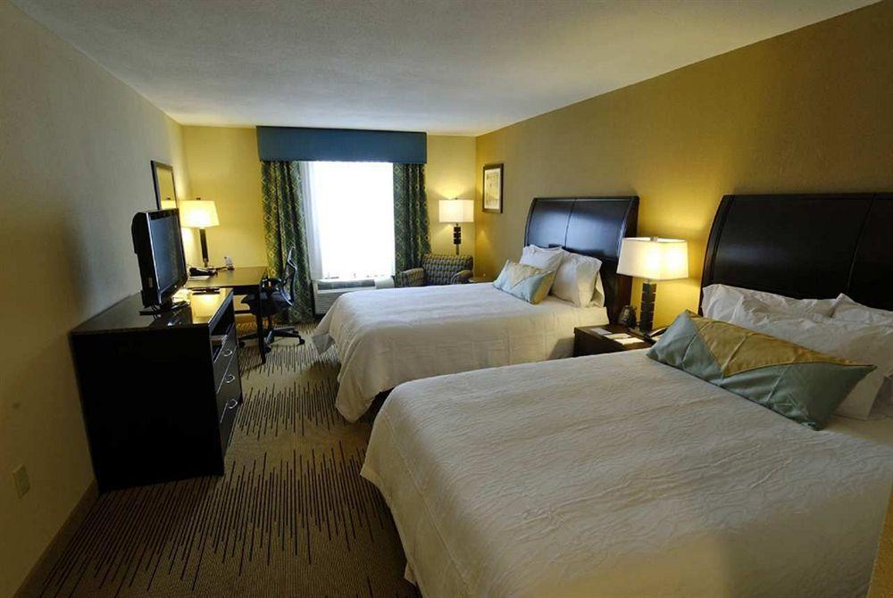 Hilton Garden Inn Cincinnati/Mason Room photo